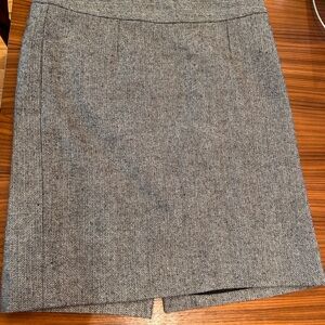 Club Monaco classic tweed skirt size 6